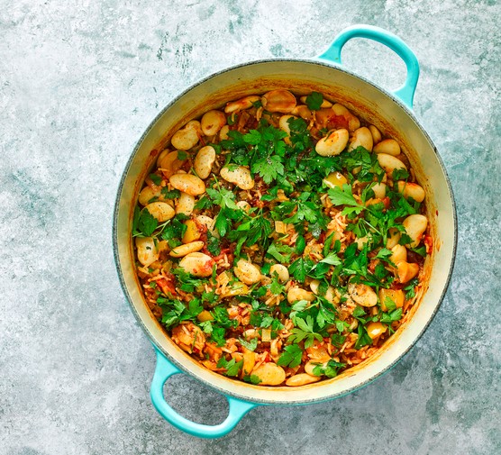 vegan jambalaya vegan jambalaya in a pot